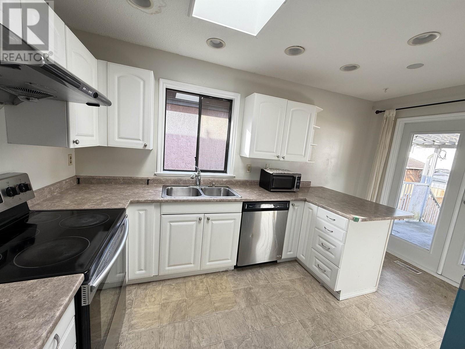 3185 Tahsis Avenue, Coquitlam, British Columbia  V3B 6A2 - Photo 14 - R2998823