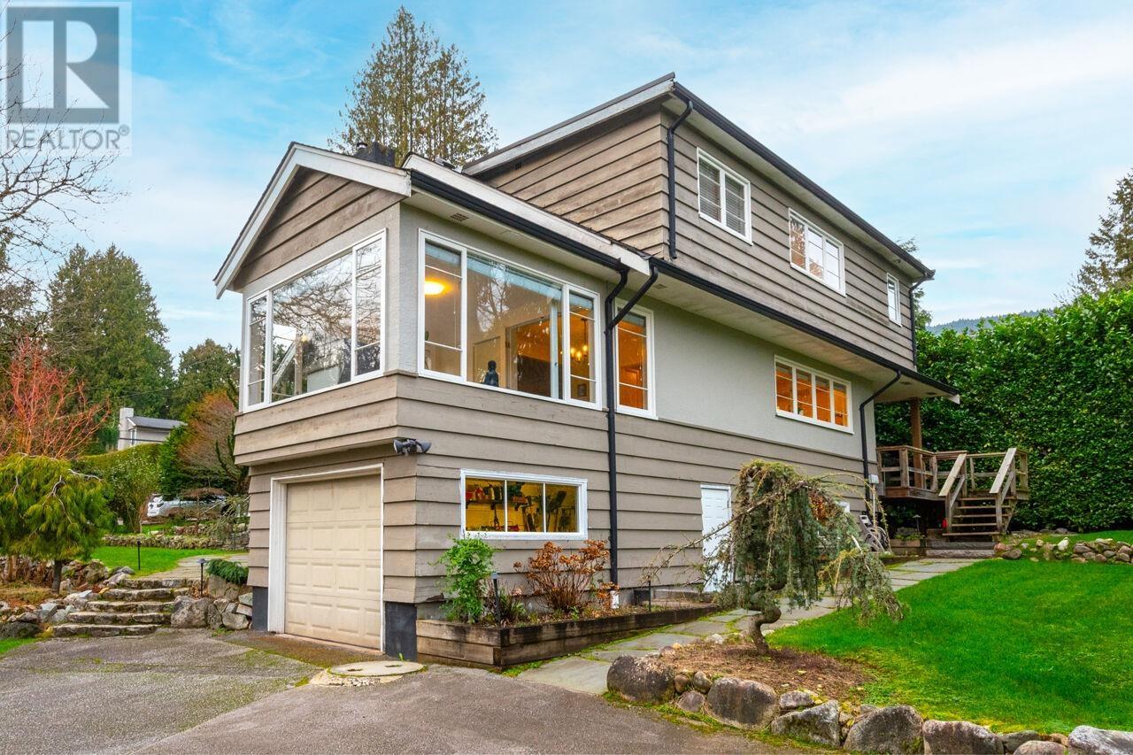 1310 29th Street, West Vancouver, British Columbia  V7V 4M6 - Photo 3 - R2998860