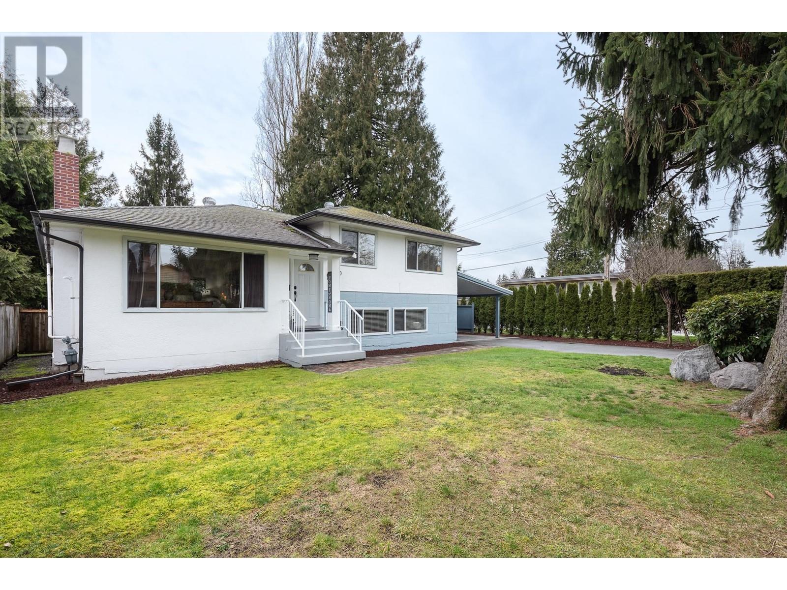Property at 2070 LYONS COURT image 4