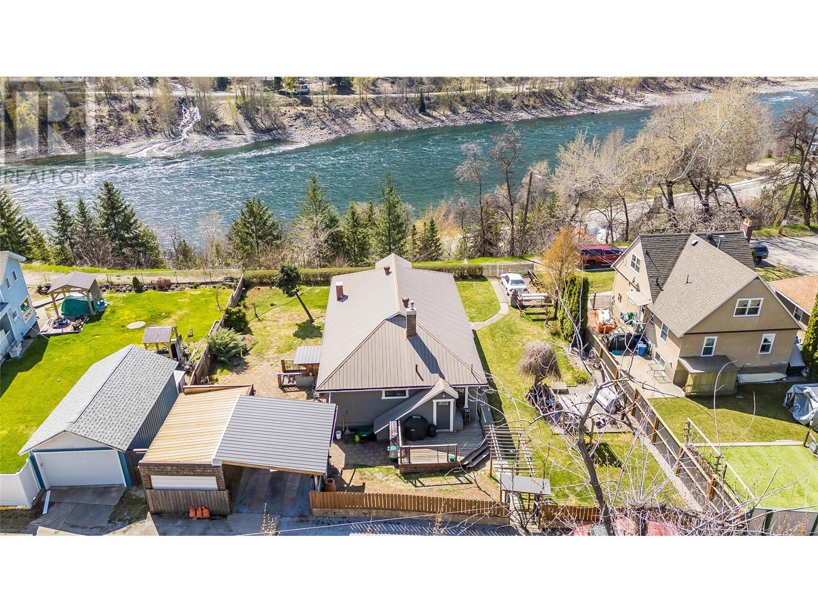 Property at 2385 Rockland Avenue image 1