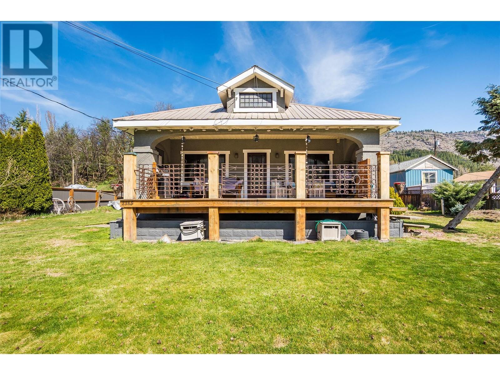 Property at 2385 Rockland Avenue image 4