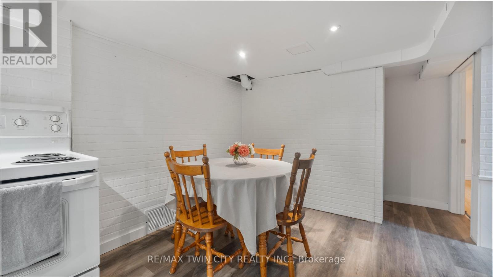 69 Lyons Avenue, Brantford, Ontario  N3R 4R2 - Photo 26 - X12127920