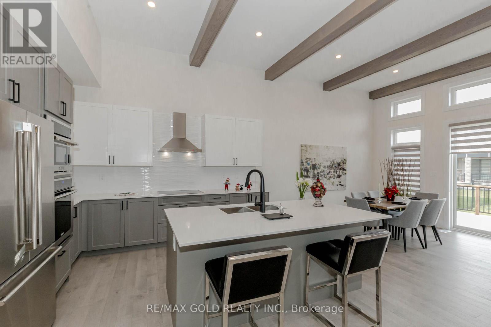 169 Springside Crescent, Blue Mountains, Ontario  L9Y 5L3 - Photo 10 - X12127946