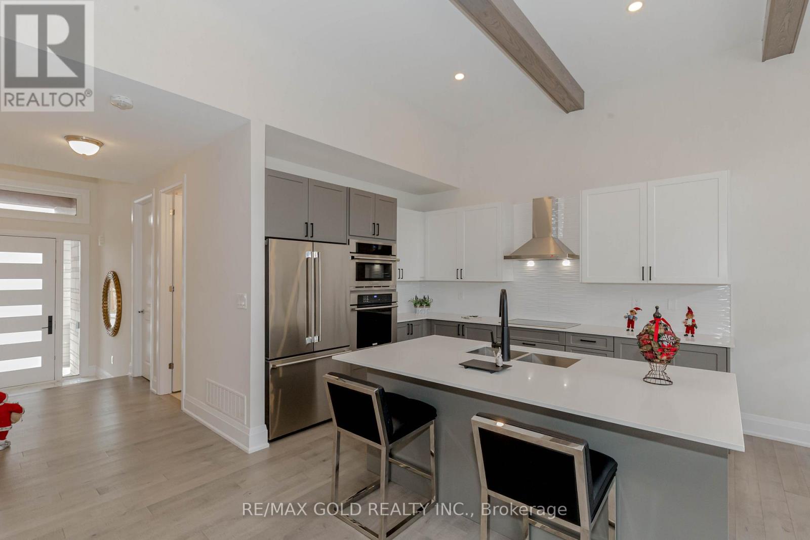 169 Springside Crescent, Blue Mountains, Ontario  L9Y 5L3 - Photo 12 - X12127946