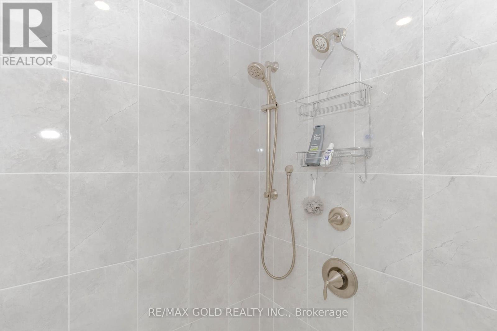 169 Springside Crescent, Blue Mountains, Ontario  L9Y 5L3 - Photo 24 - X12127946