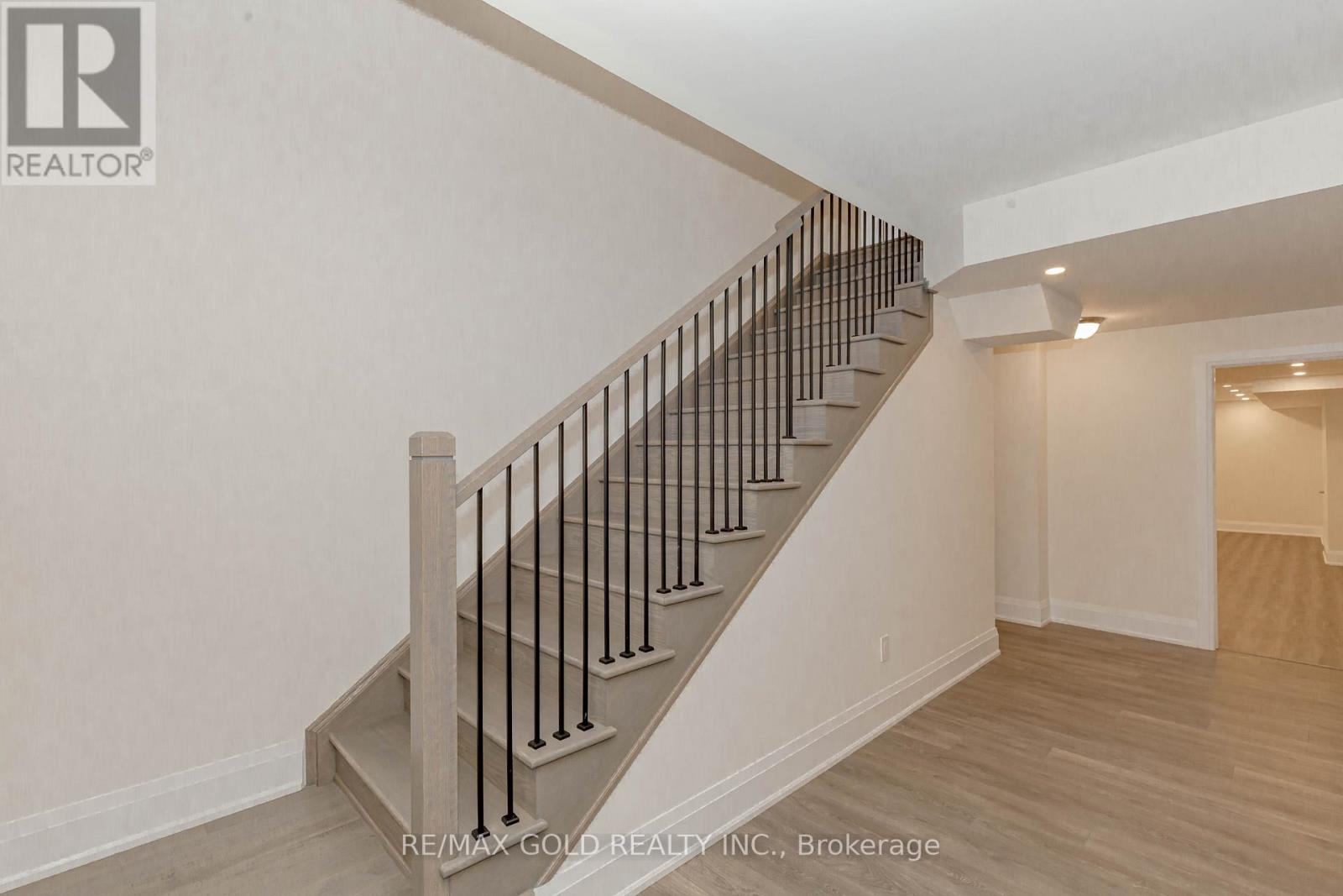 169 Springside Crescent, Blue Mountains, Ontario  L9Y 5L3 - Photo 28 - X12127946