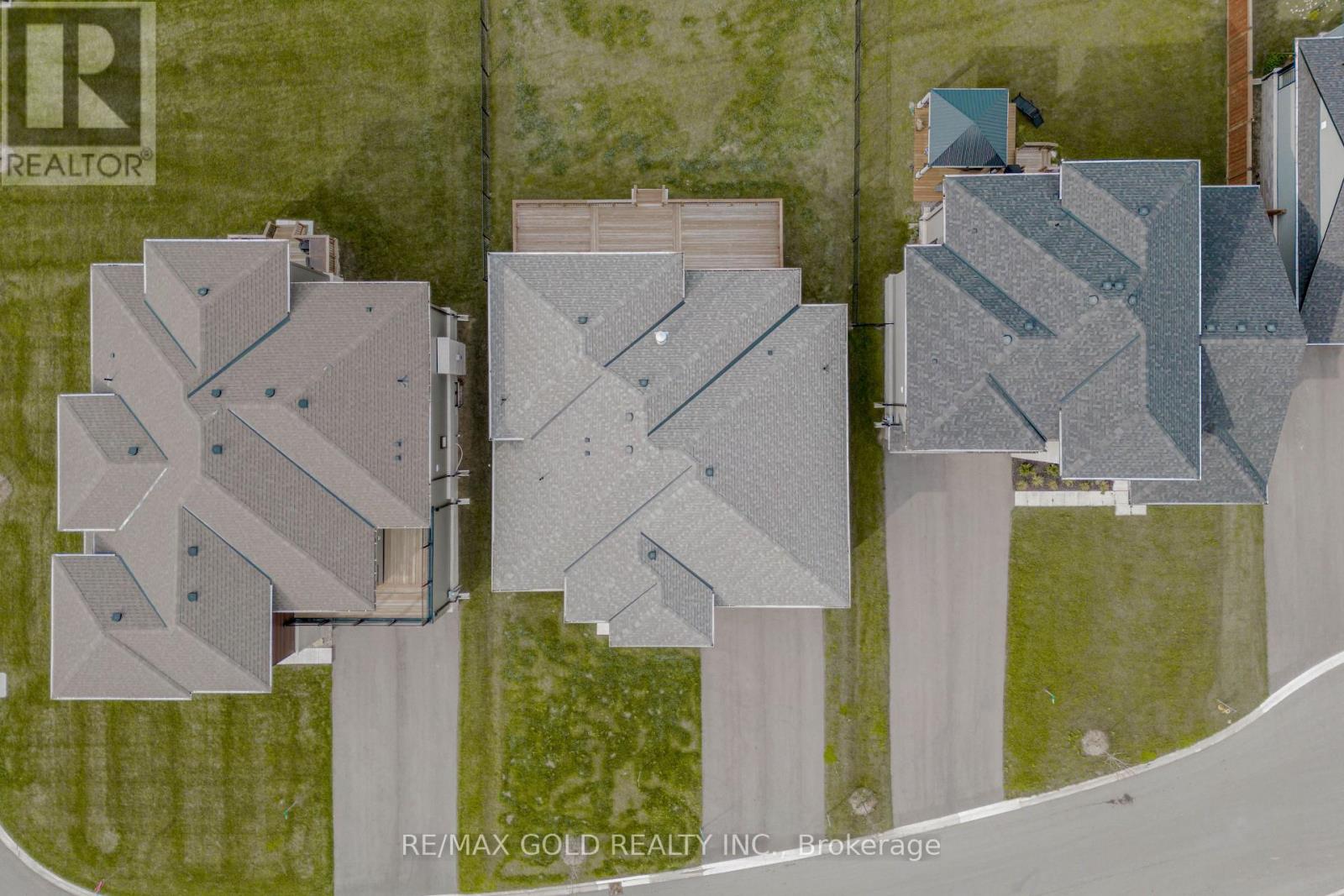 169 Springside Crescent, Blue Mountains, Ontario  L9Y 5L3 - Photo 48 - X12127946