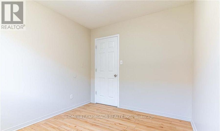 209 Thurman Circle, London East, Ontario  N5V 4Z2 - Photo 11 - X12127957