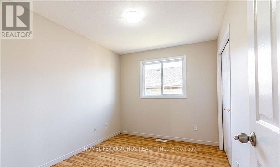 209 Thurman Circle, London East, Ontario  N5V 4Z2 - Photo 12 - X12127957