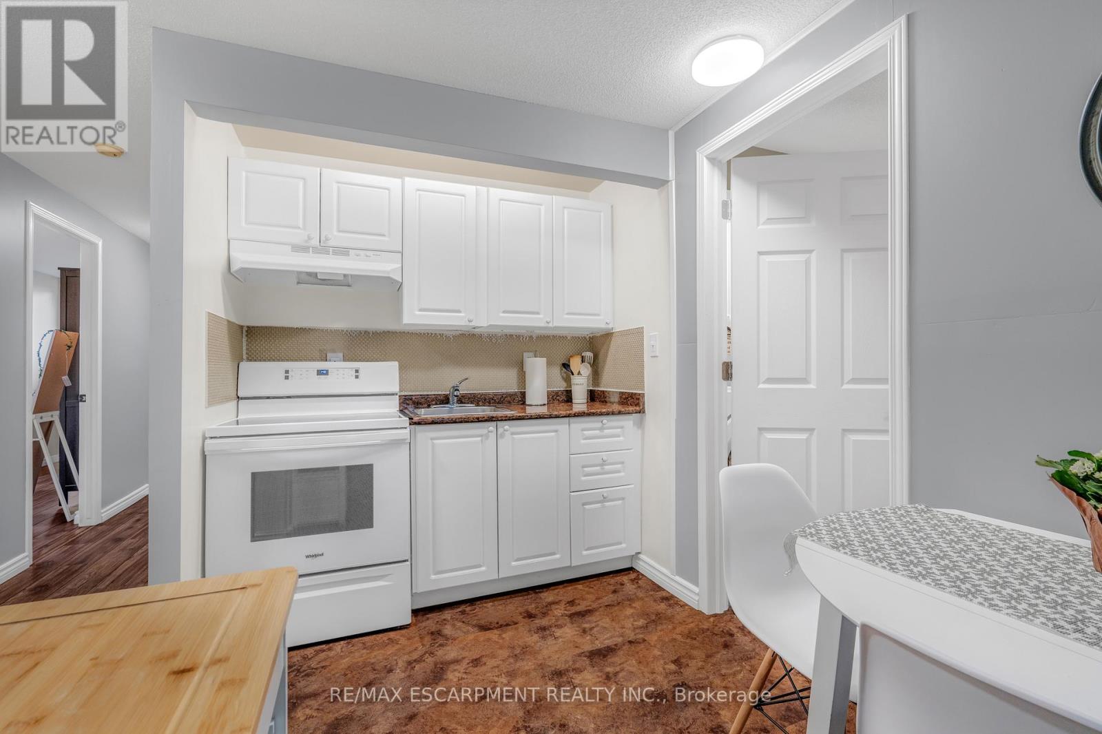 82 Rymal Road E, Hamilton, Ontario  L9B 1C1 - Photo 24 - X12127999