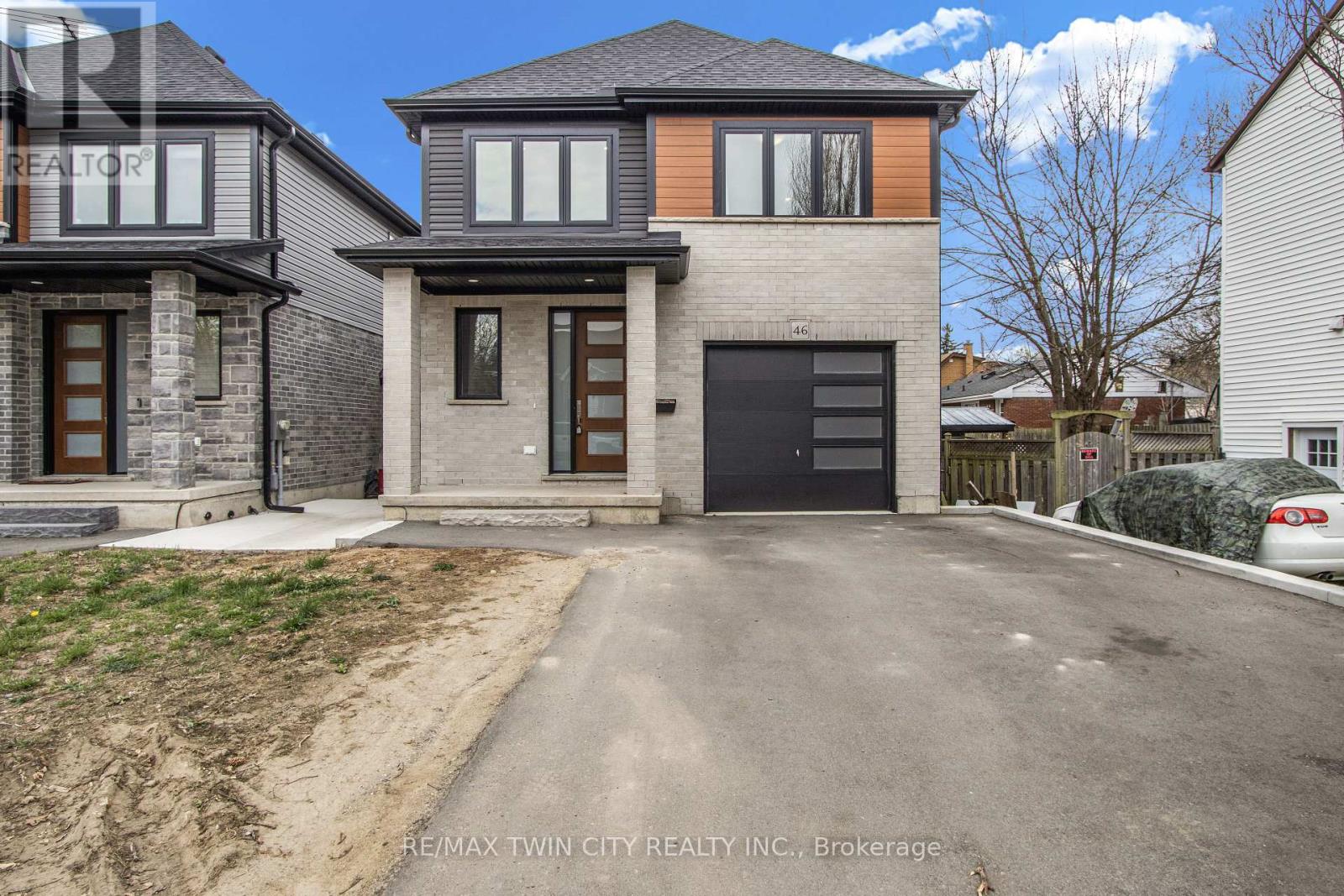 46 LOWELL STREET N, Cambridge, Ontario