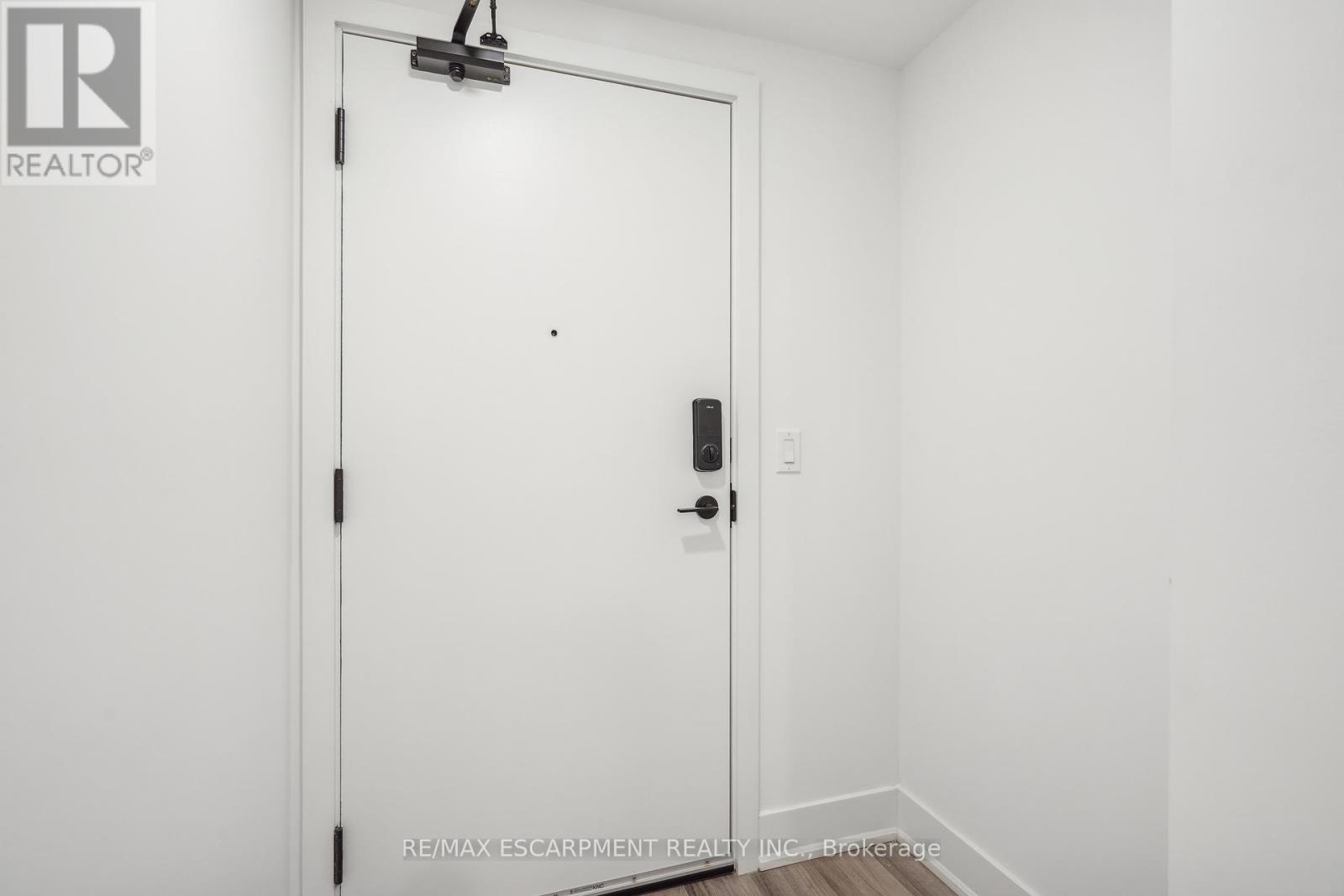 206 - 575 Conklin Road, Brantford, Ontario  N3T 0Y2 - Photo 3 - X12128051