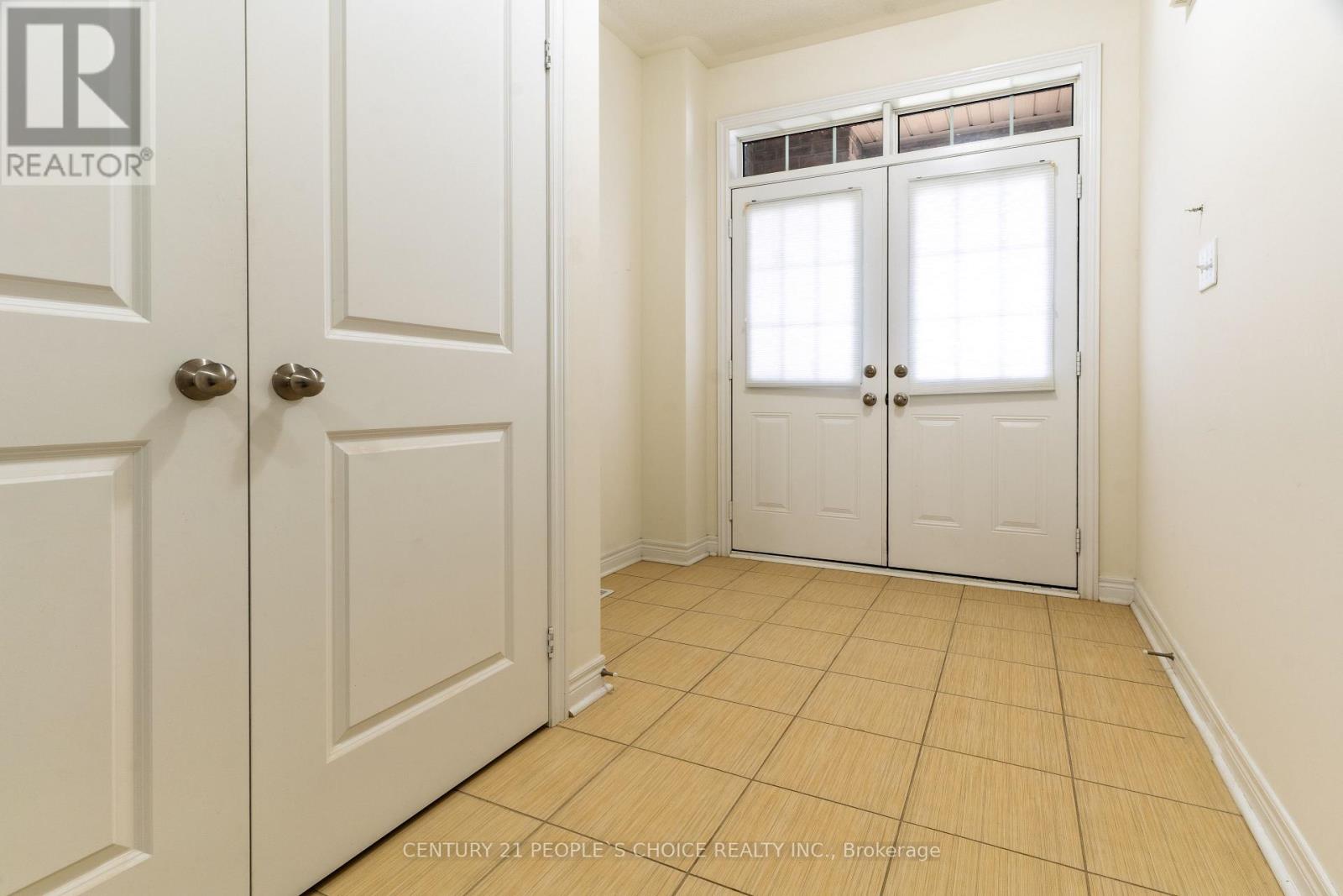 61 Finegan Circle, Brampton, Ontario  L7A 4Z8 - Photo 17 - W12127998