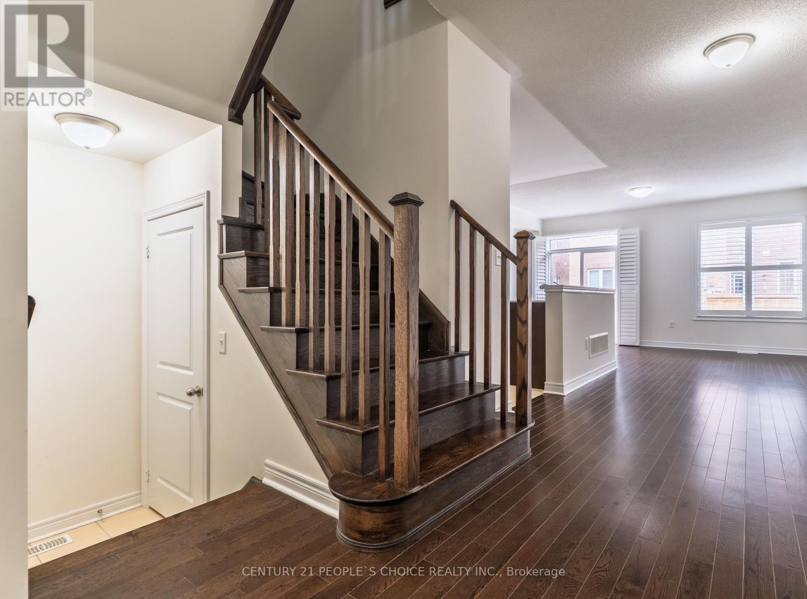 61 Finegan Circle, Brampton, Ontario  L7A 4Z8 - Photo 18 - W12127998