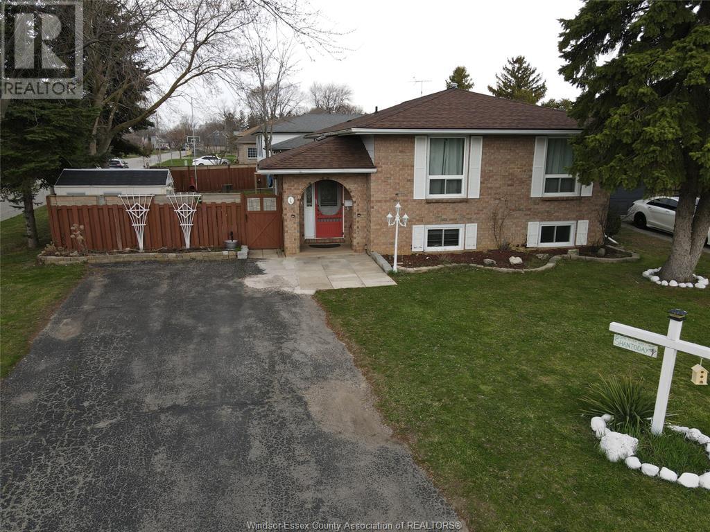 1 Lucy Crescent, Leamington, Ontario  N8H 4S4 - Photo 2 - 25010253