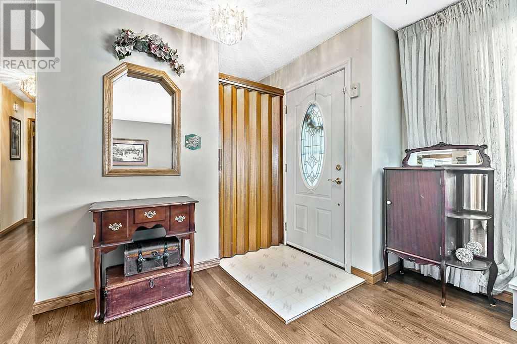 74 Armstrong Crescent Se, Calgary, Alberta  T2J 0X3 - Photo 5 - A2208585