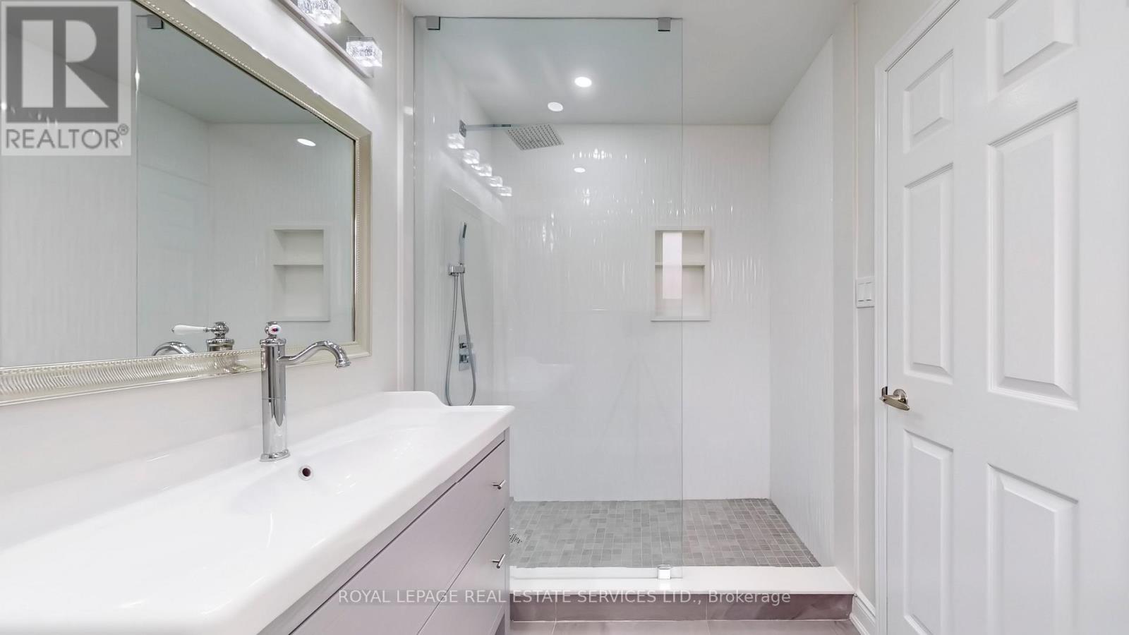 57 Havelock Drive, Brampton, Ontario  L6W 4A8 - Photo 16 - W12121956
