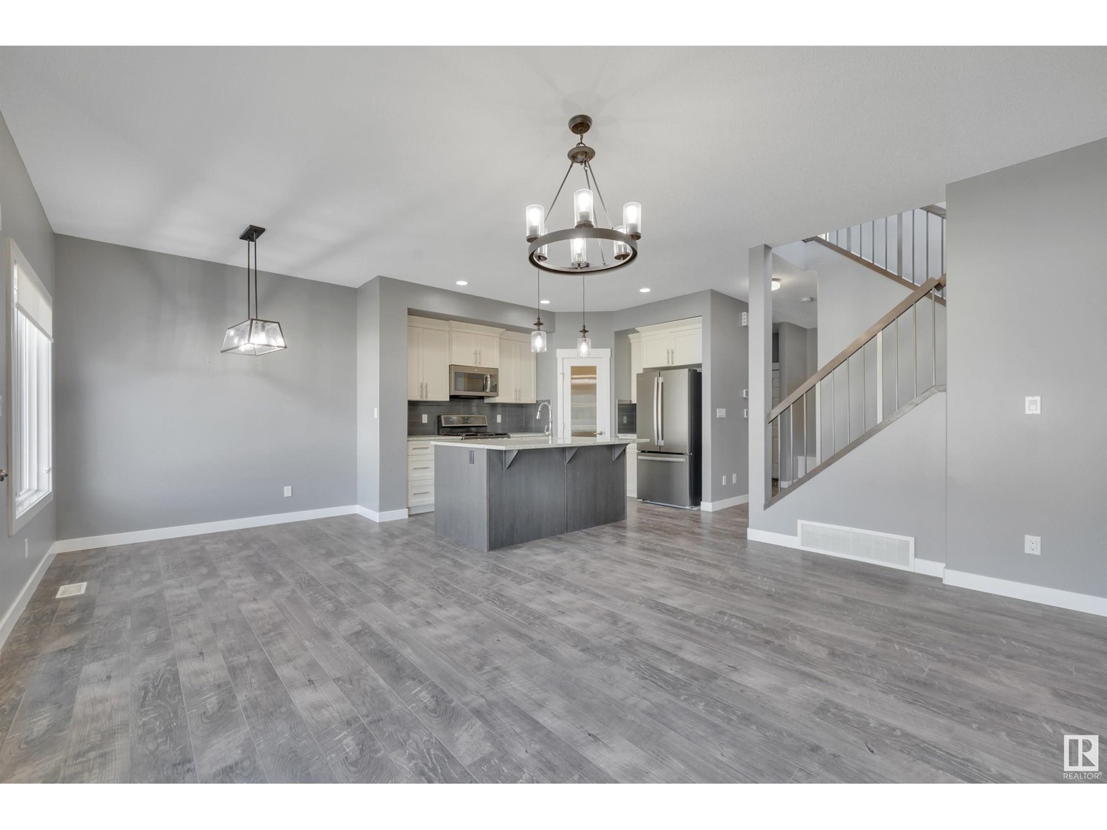 Property at 268 Sturtz BN image 5