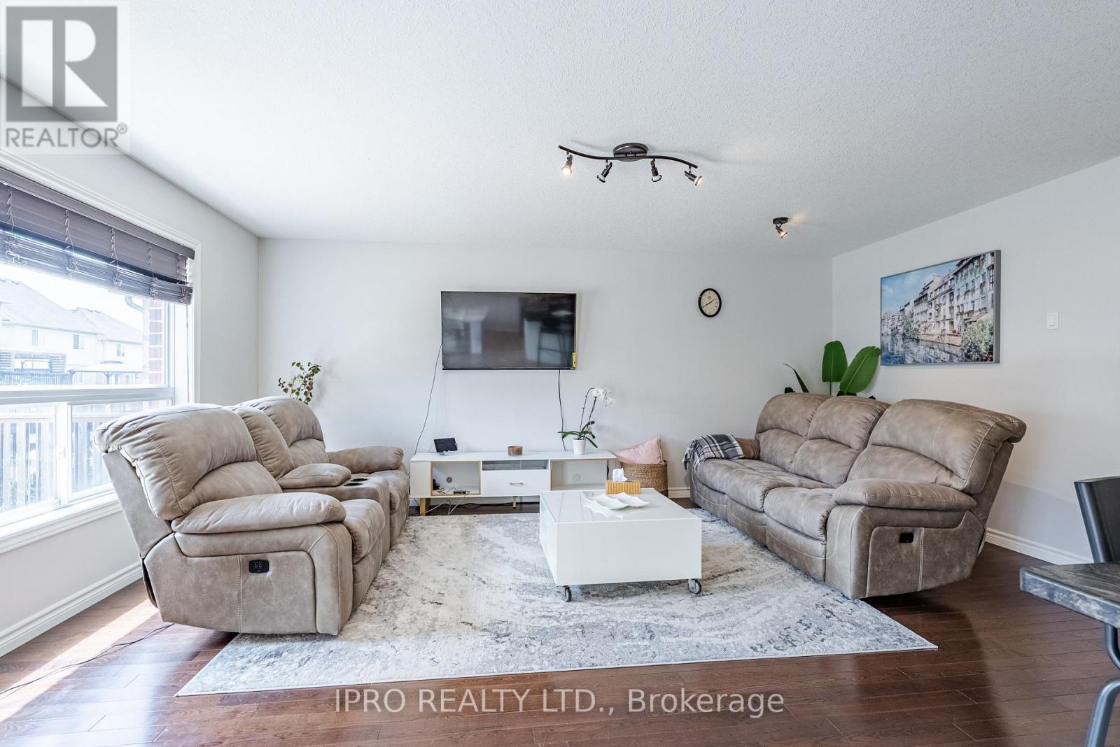 2000 Rollingacres Drive, London North, Ontario  N5X 0H1 - Photo 9 - X12125742