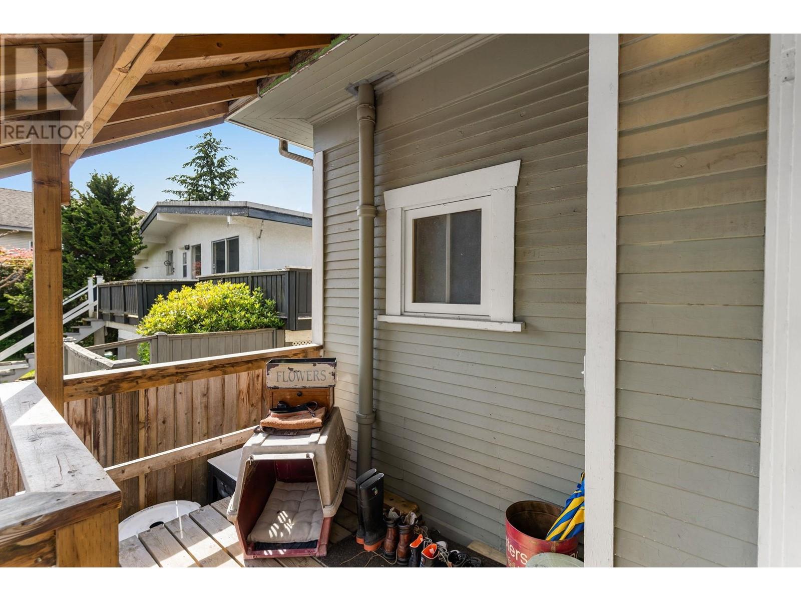 2235 Hawthorne Avenue, Port Coquitlam, British Columbia  V3C 1W5 - Photo 36 - R2998301