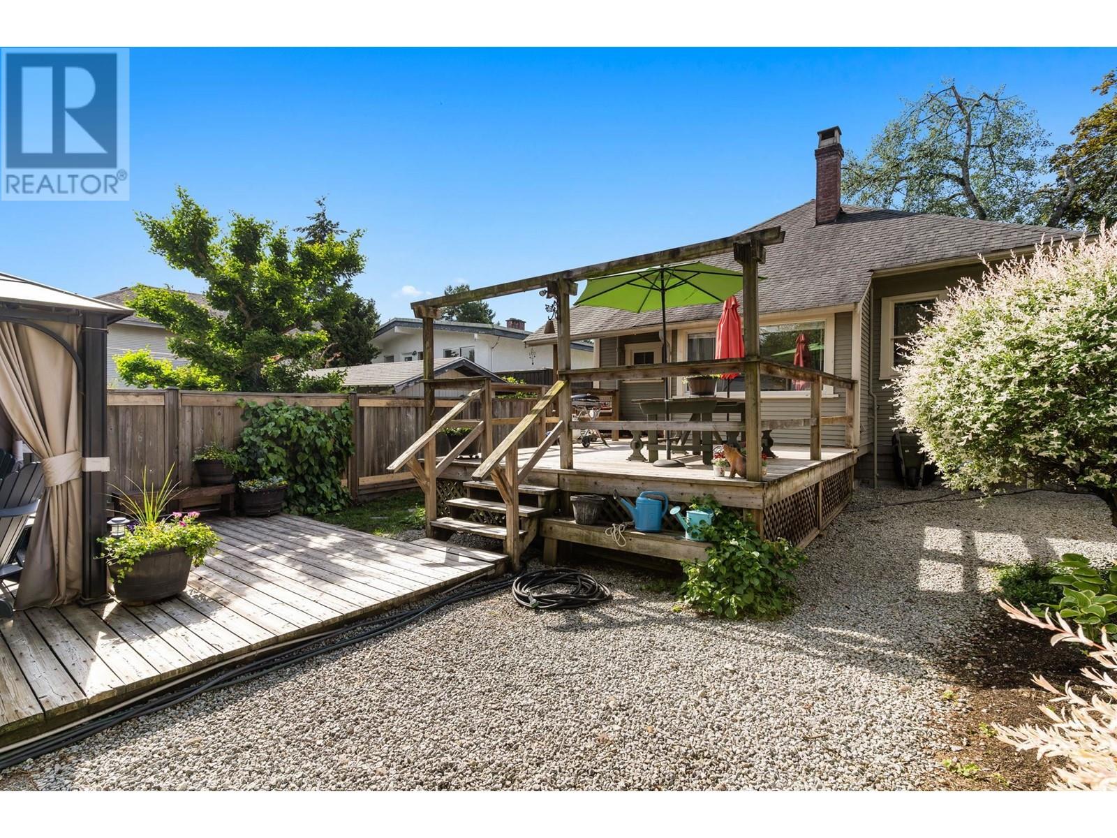 2235 Hawthorne Avenue, Port Coquitlam, British Columbia  V3C 1W5 - Photo 32 - R2998301