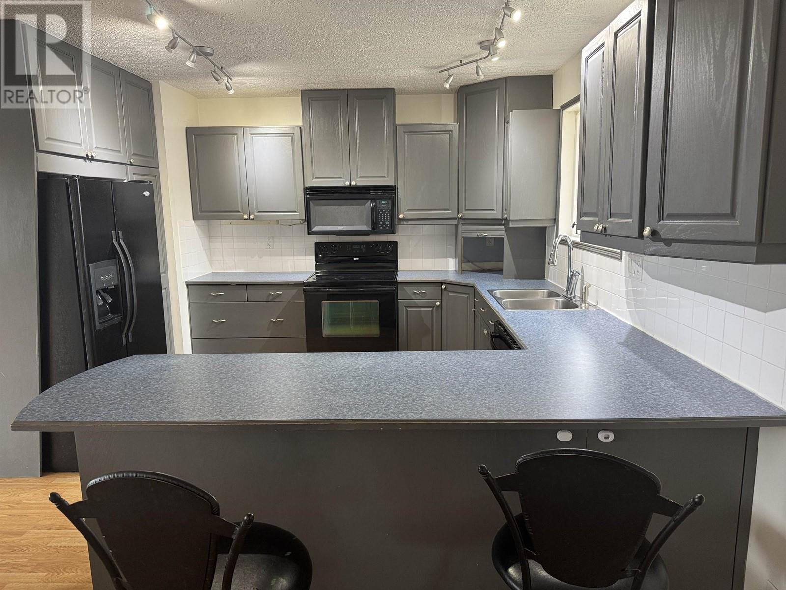Property at 18 TUTU AVENUE image 4