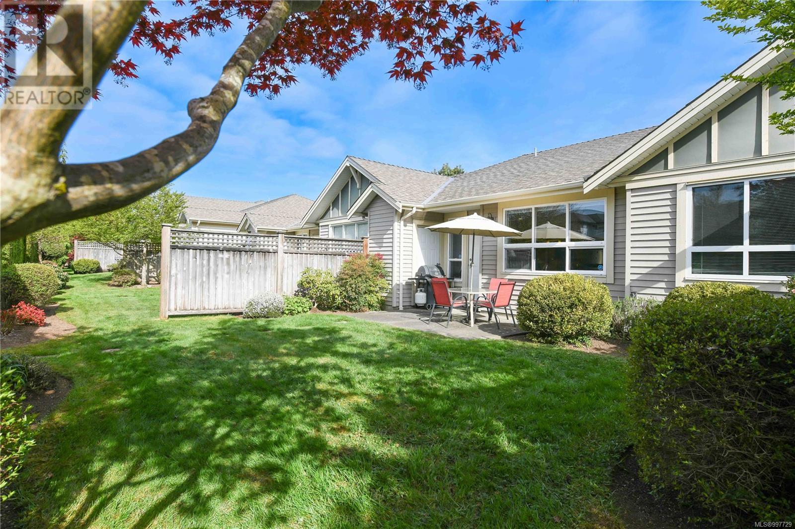 25 730 Aspen Rd, Comox, British Columbia  V9M 0A4 - Photo 2 - 997729