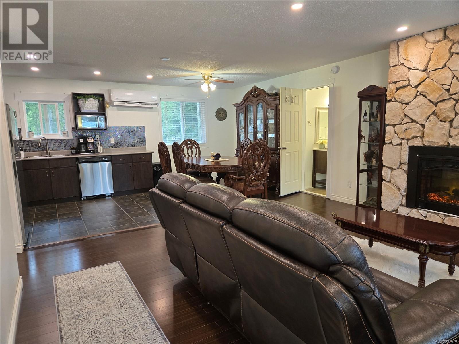 2275 Island Hwy E, Nanoose Bay, British Columbia  V9P 9E2 - Photo 10 - 997670