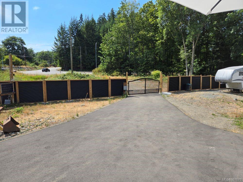 2275 Island Hwy E, Nanoose Bay, British Columbia  V9P 9E2 - Photo 14 - 997670