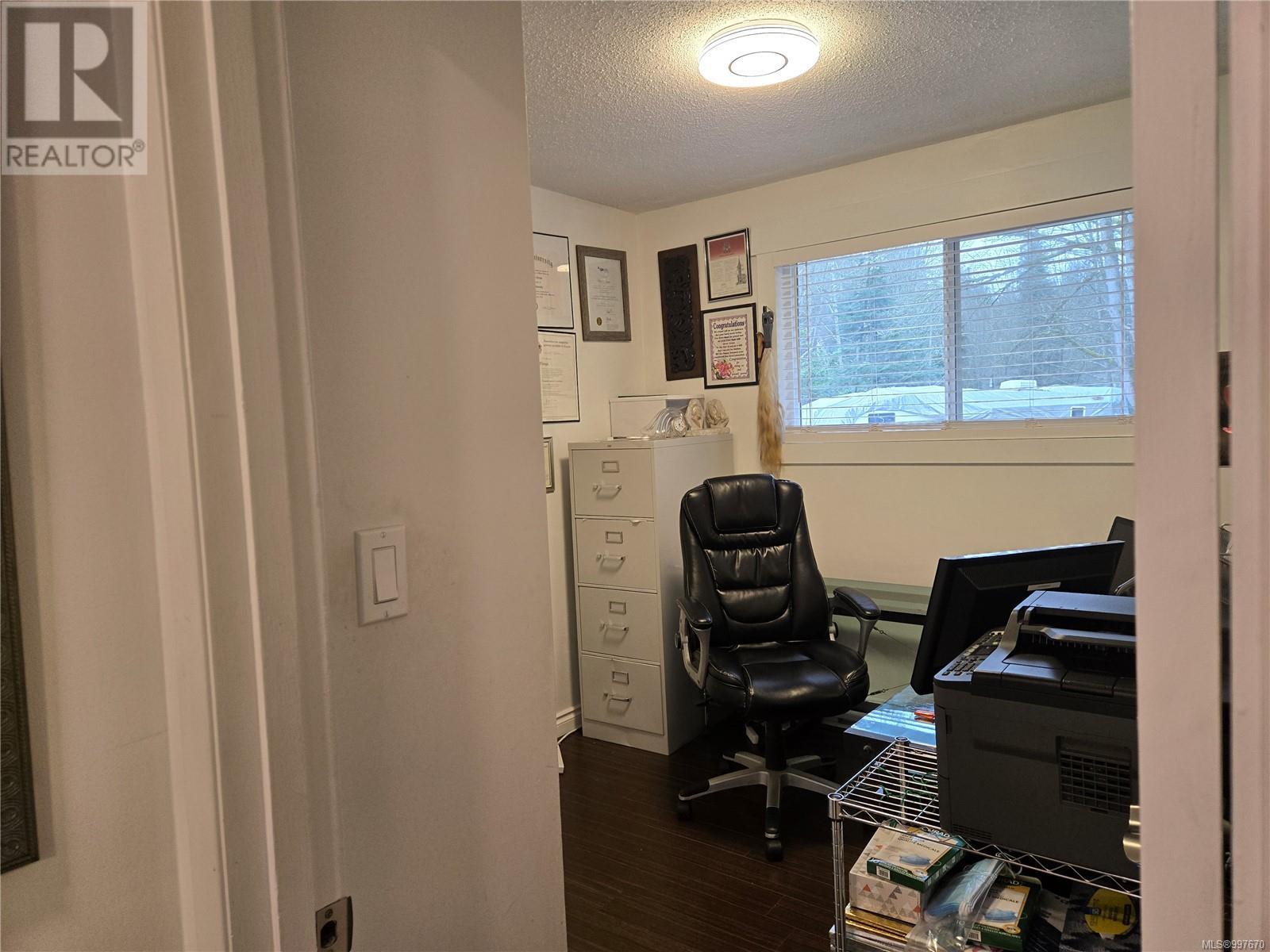 2275 Island Hwy E, Nanoose Bay, British Columbia  V9P 9E2 - Photo 5 - 997670