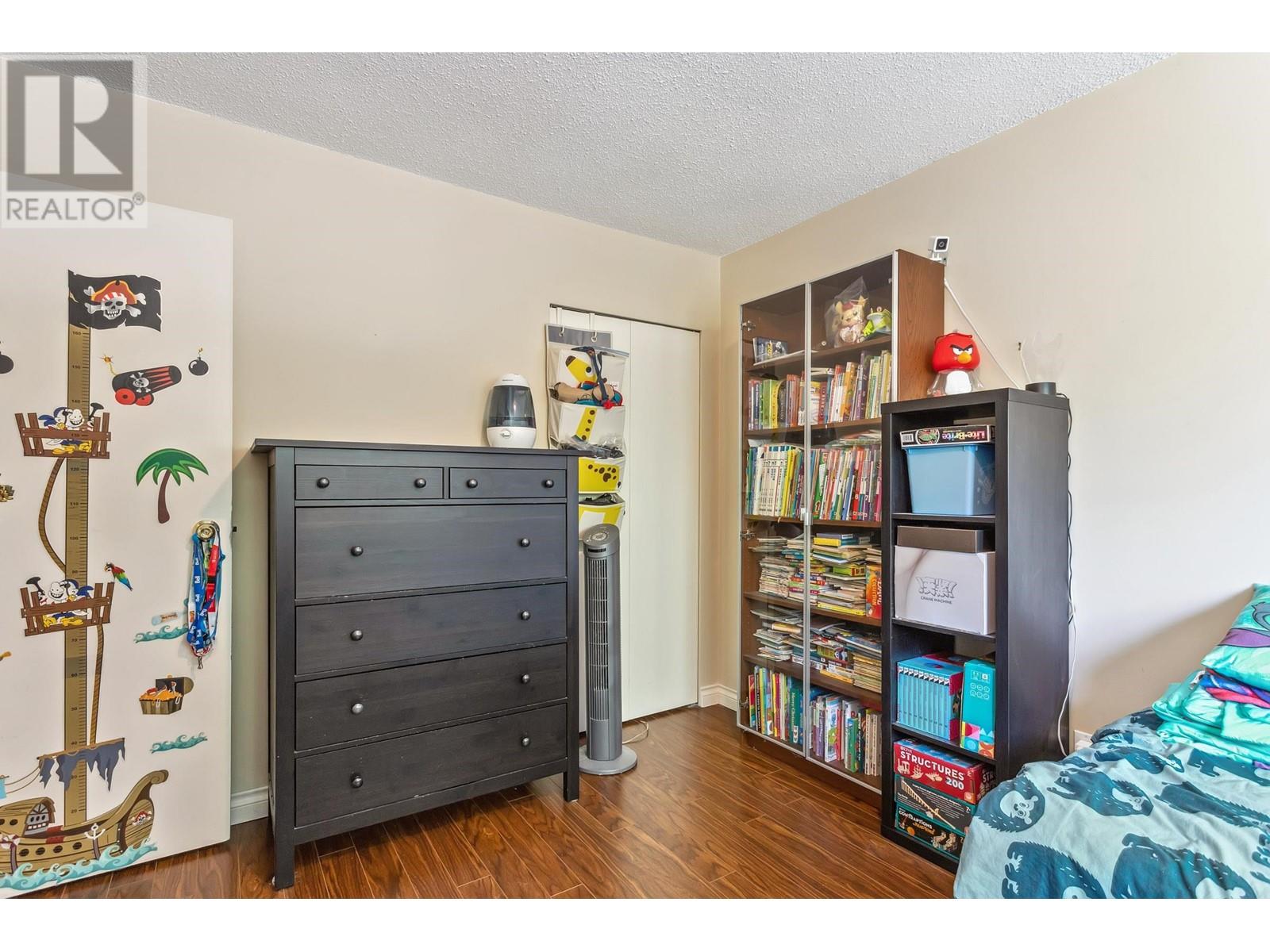 8224 Wedgewood Street, Burnaby, British Columbia  V3N 1C4 - Photo 17 - R2998757