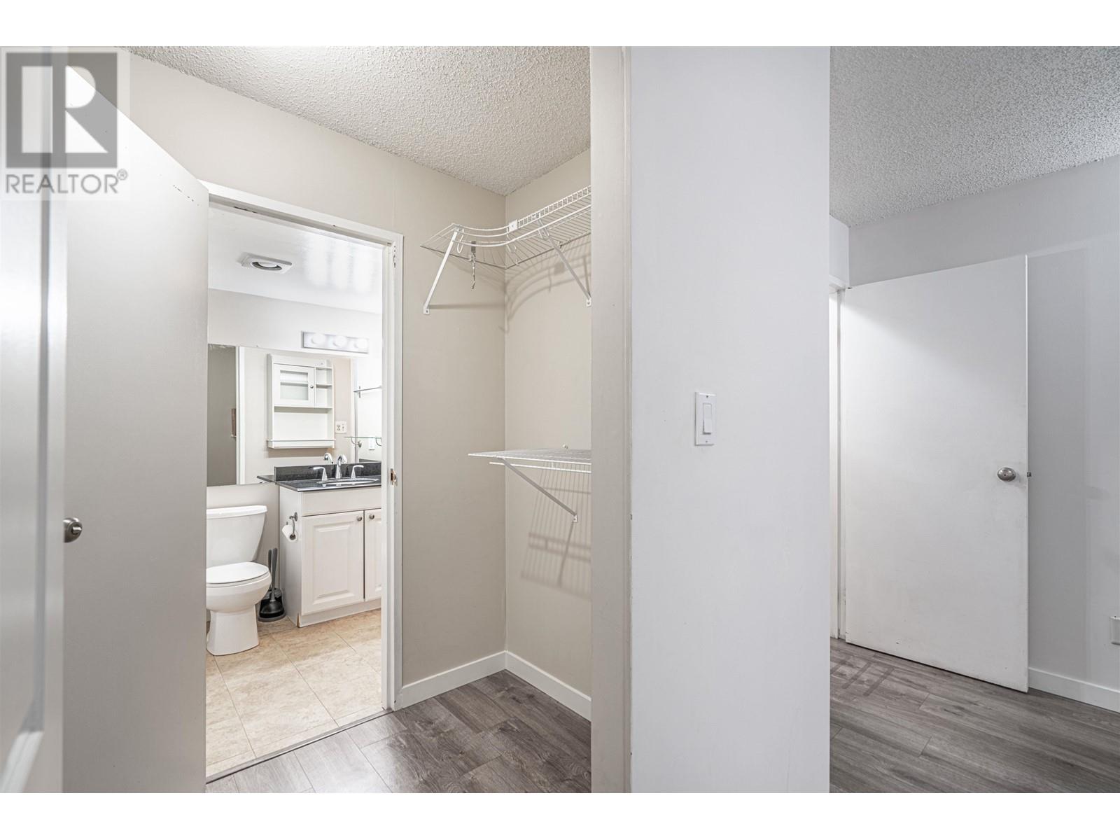 105 9584 Manchester Drive, Burnaby, British Columbia  V3N 4R1 - Photo 18 - R2990207