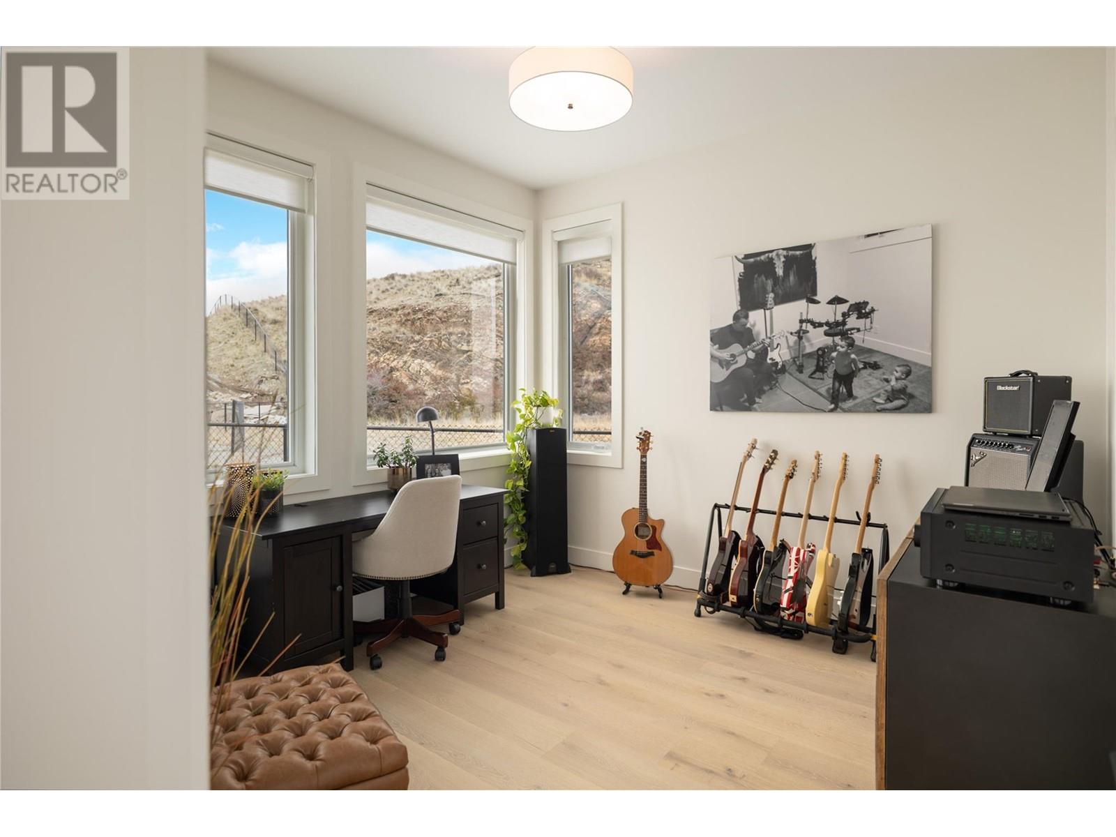 463 VISION Court Kelowna Photo 18