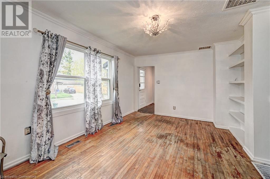 Property at 135 GLEN Road image 3