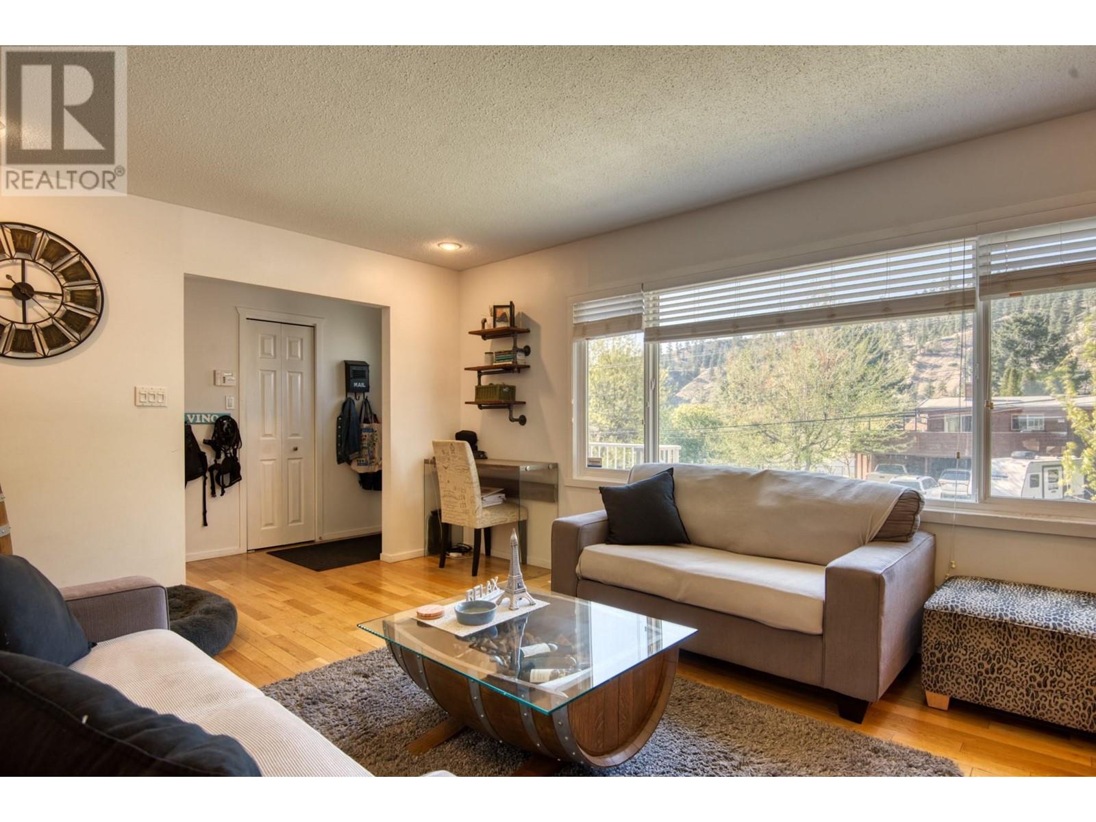 Property at 1750 Ridgedale Avenue image 4