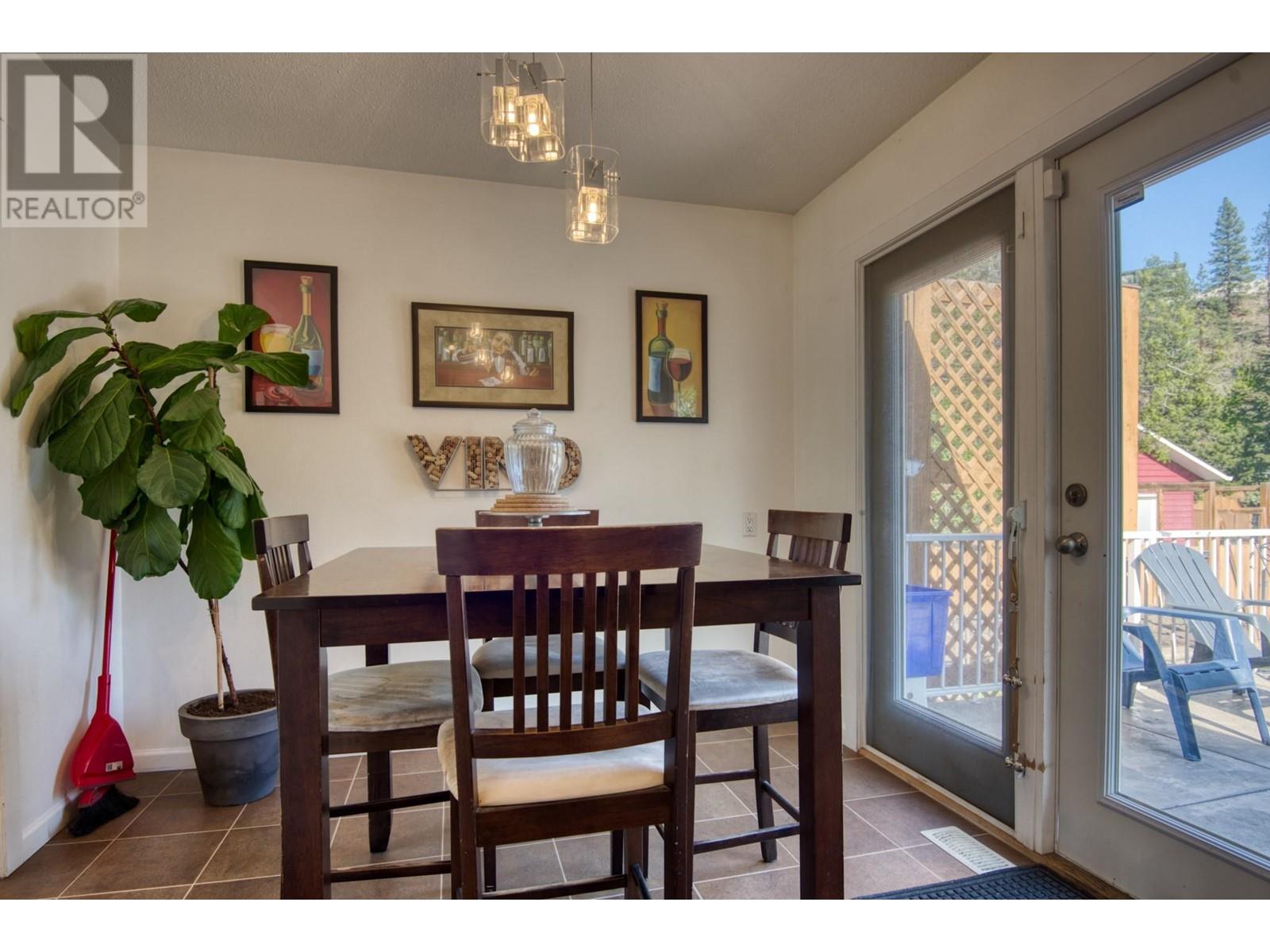 Property at 1750 Ridgedale Avenue image 5