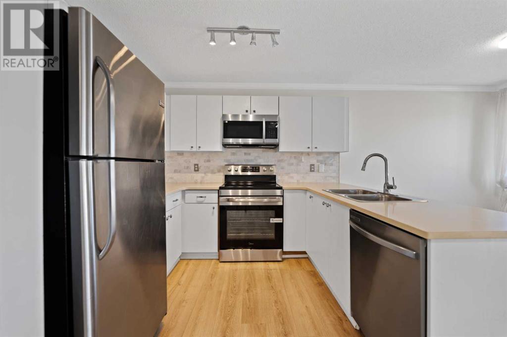 20 Bridleridge Circle Sw, Calgary, Alberta  T2Y 4C7 - Photo 31 - A2218177