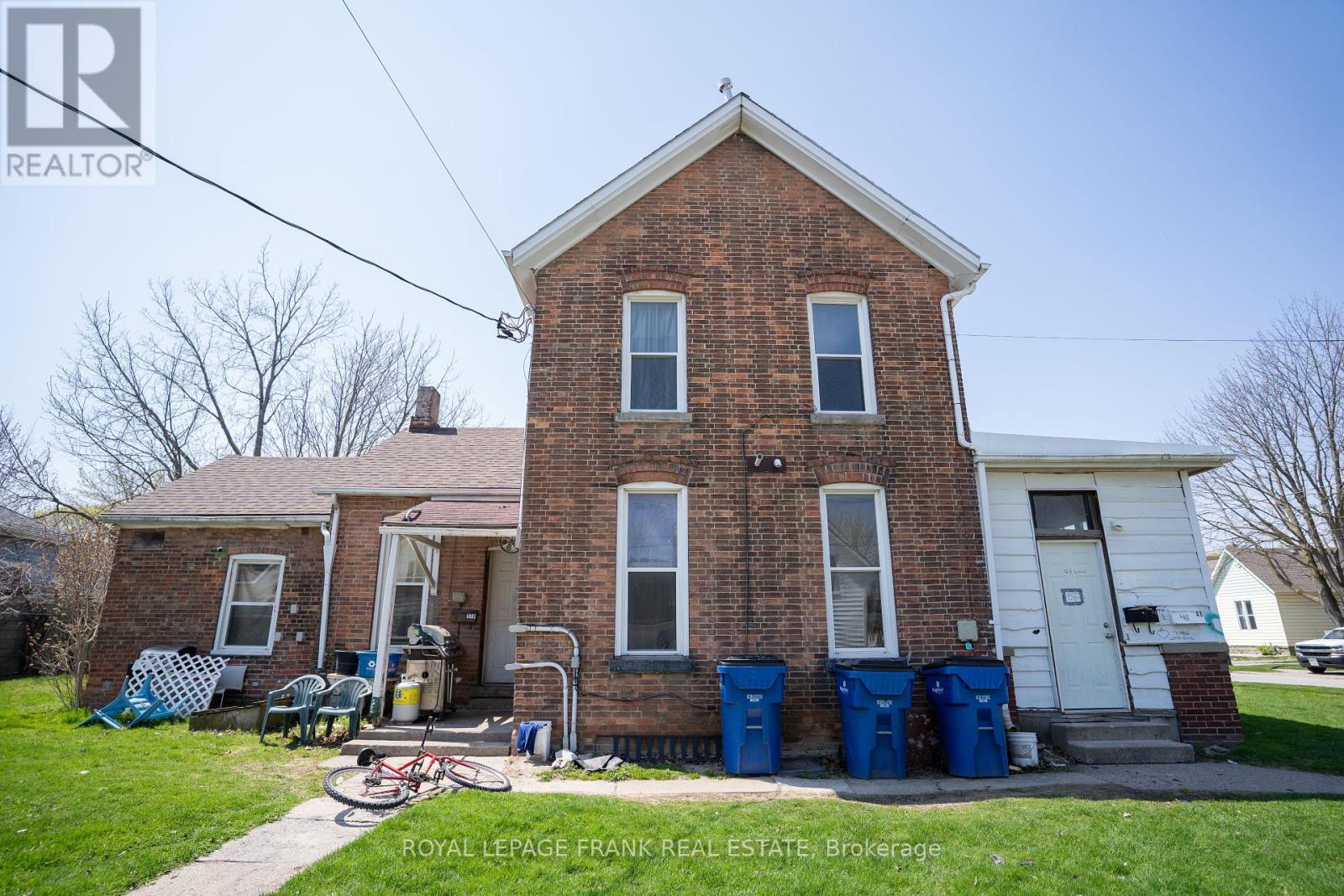 50 Lorne Avenue, Chatham-Kent, Ontario N7M 1R9 - Photo 3 - X12128304