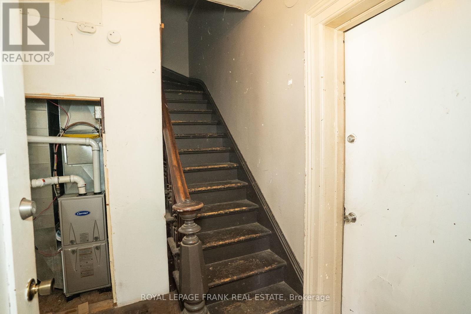 50 Lorne Avenue, Chatham-Kent, Ontario  N7M 1R9 - Photo 5 - X12128304