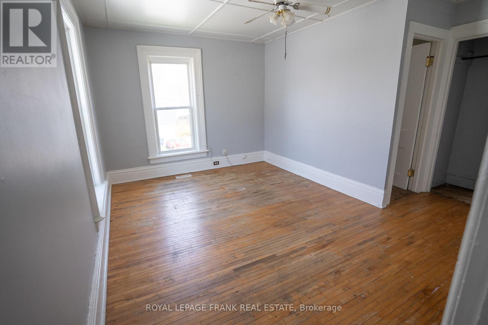 48 - 50 Lorne Avenue, Chatham-Kent, Ontario  N7M 1R9 - Photo 6 - X12128313