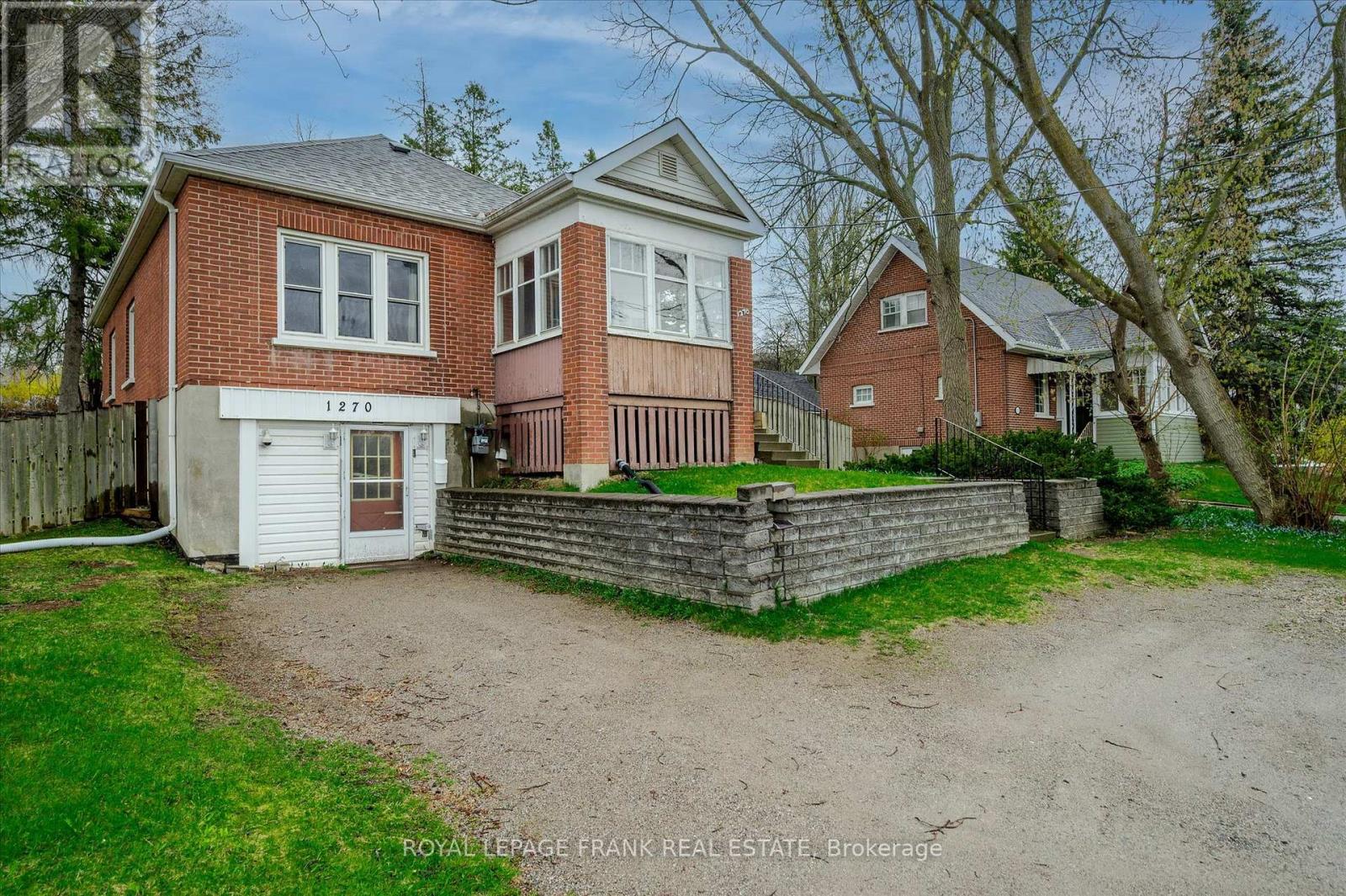 Property at 1270 CLONSILLA AVENUE image 2