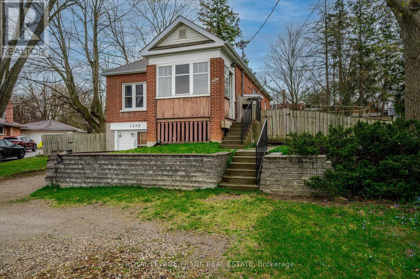 Property at 1270 CLONSILLA AVENUE image 3