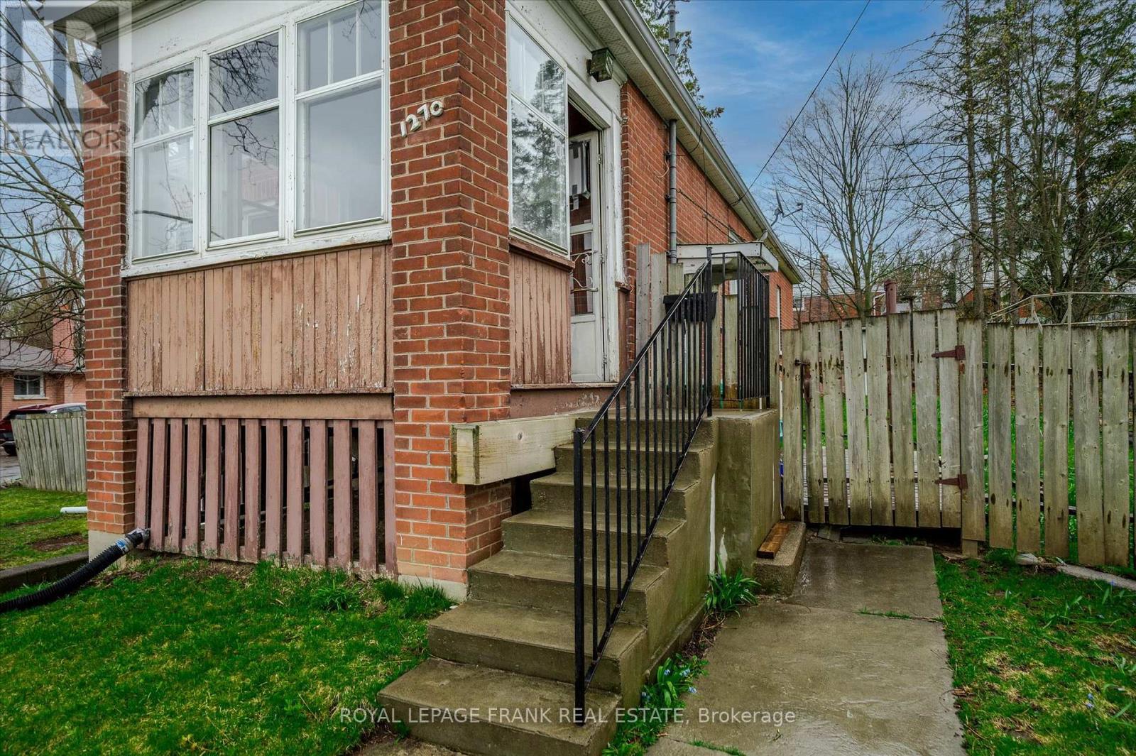 Property at 1270 CLONSILLA AVENUE image 4