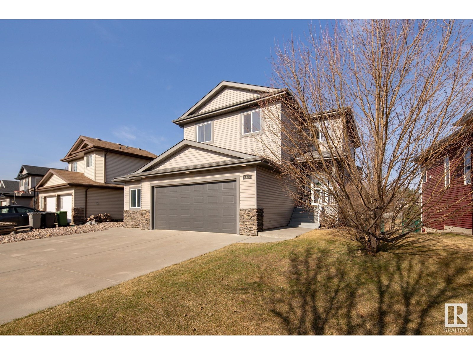 Property at 4406 58 ST image 3