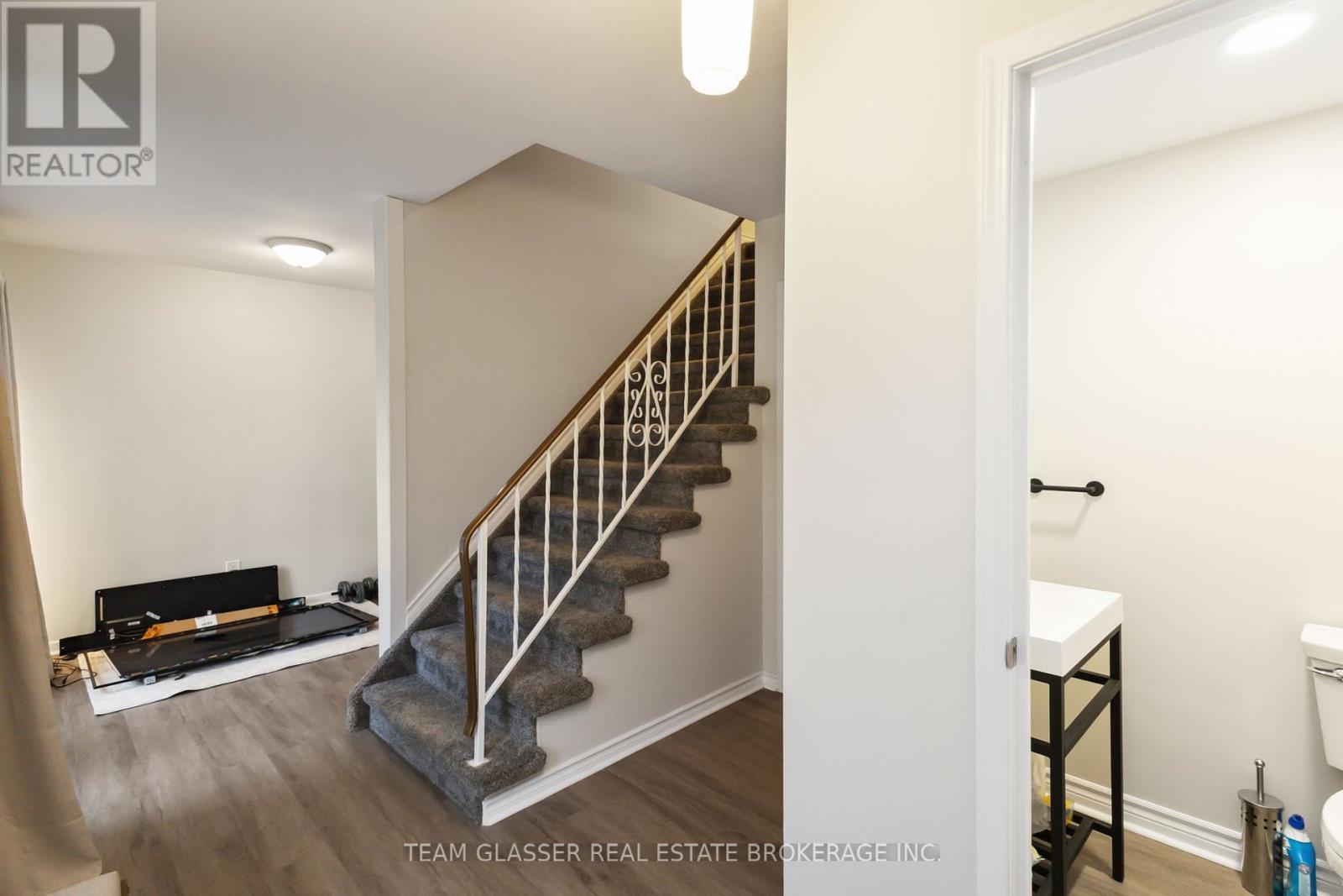 477 Elizabeth Street, London East, Ontario  N5W 3R9 - Photo 9 - X12128241