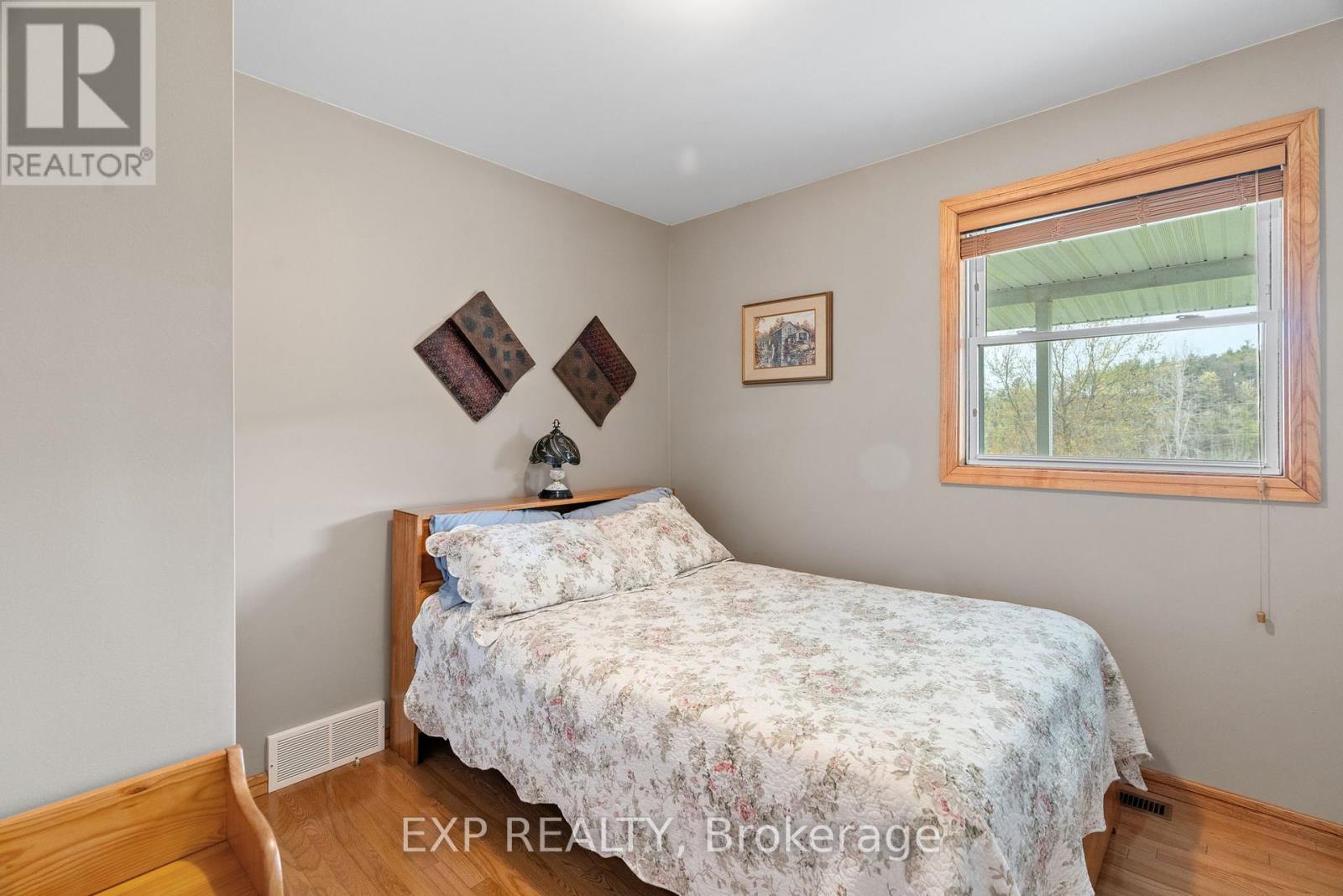 30680 Hungry Hollow Road, North Middlesex, Ontario  N0M 1B0 - Photo 12 - X12128369