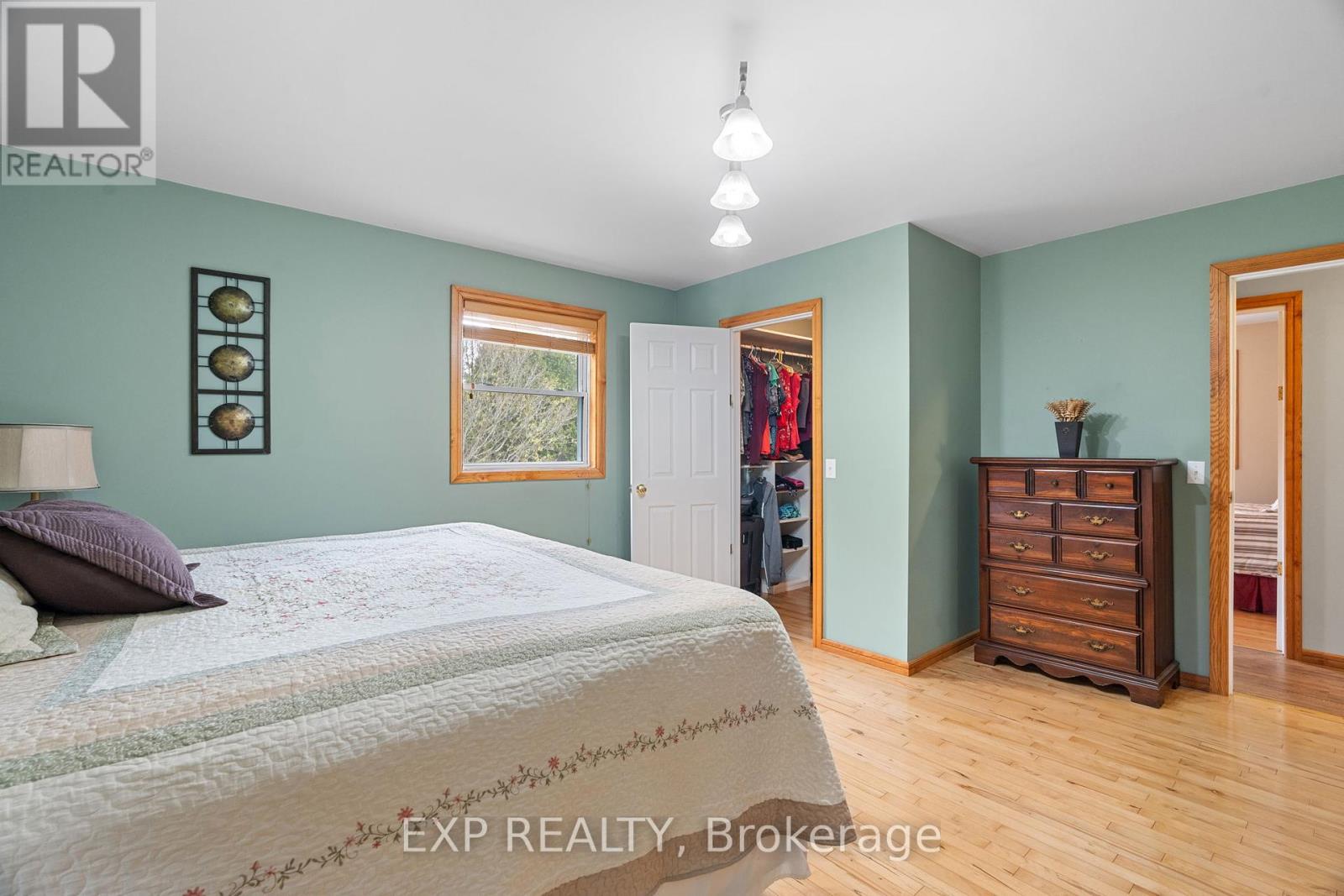 30680 Hungry Hollow Road, North Middlesex, Ontario  N0M 1B0 - Photo 16 - X12128369