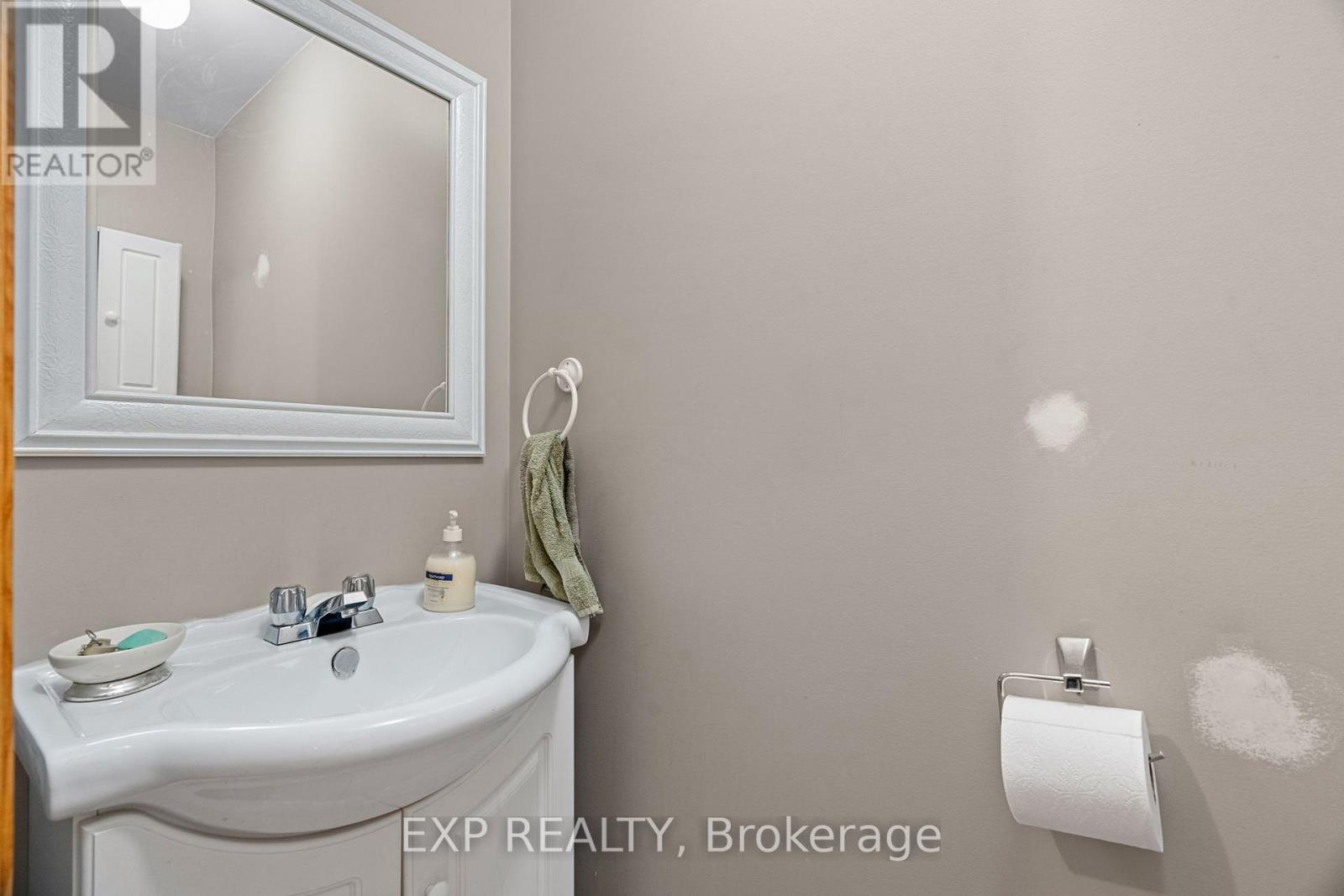 30680 Hungry Hollow Road, North Middlesex, Ontario  N0M 1B0 - Photo 24 - X12128369