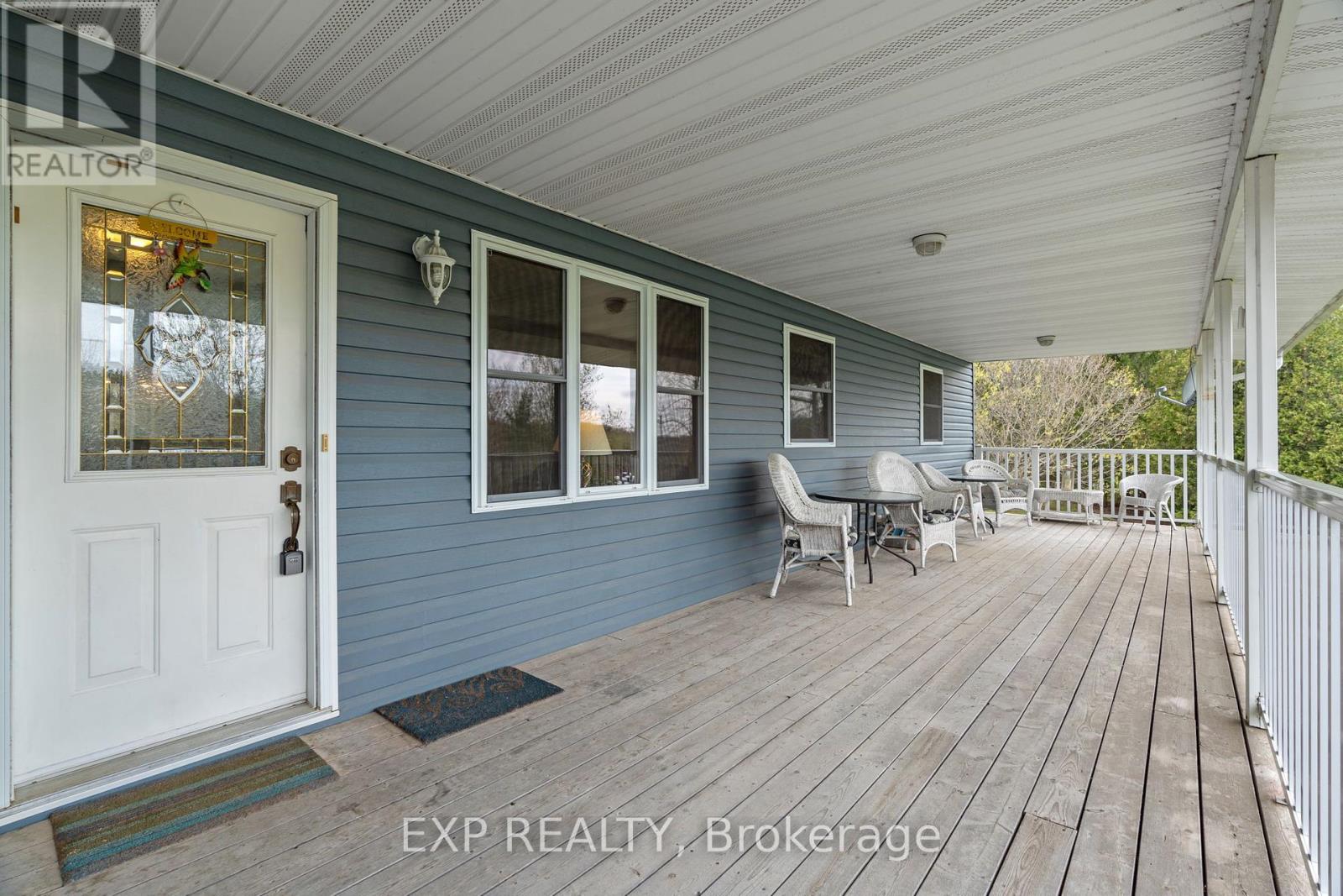 30680 Hungry Hollow Road, North Middlesex, Ontario  N0M 1B0 - Photo 5 - X12128369