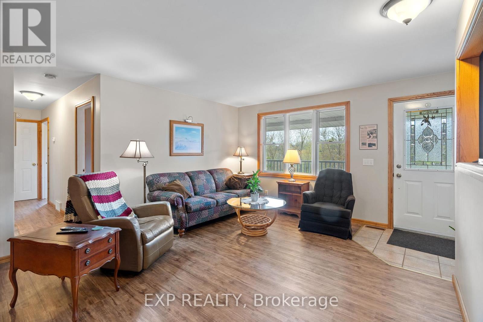 30680 Hungry Hollow Road, North Middlesex, Ontario  N0M 1B0 - Photo 6 - X12128369